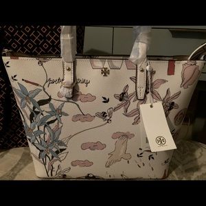 Tory Burch Kerrington small zip tote